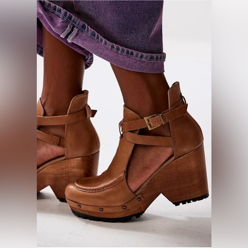 Free People Brown Leather Platform Clog Mules